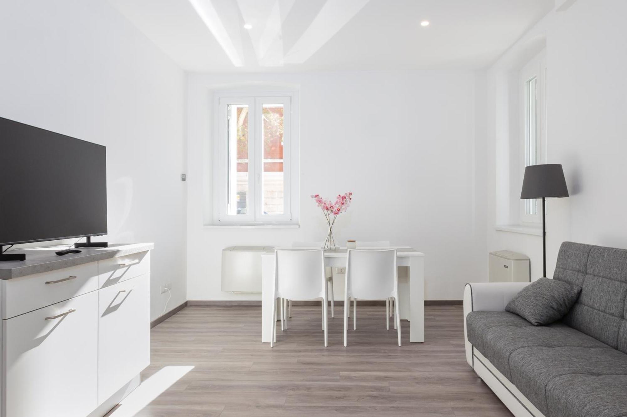 Miramare Apartment